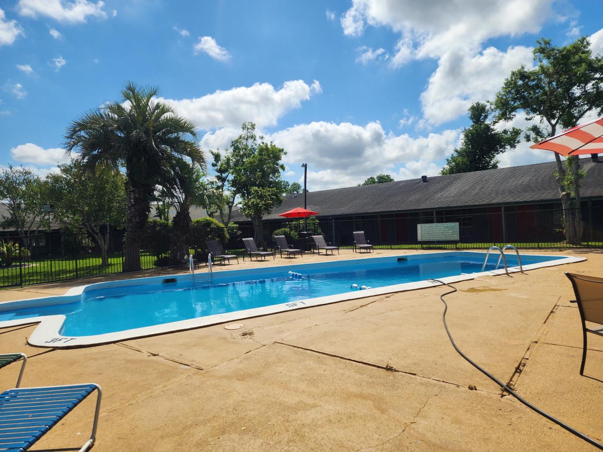 Red Carpet Inn - Houma Zewnętrze zdjęcie